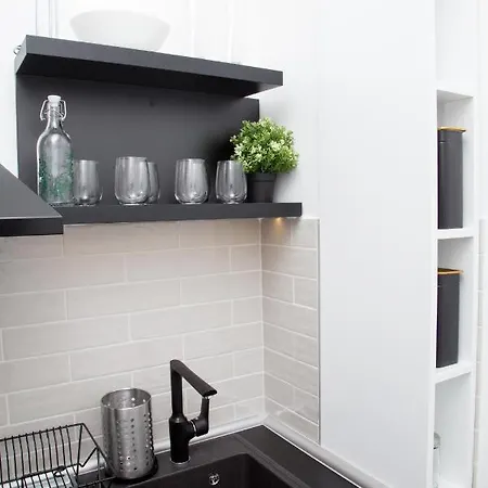 Teodor Διαμέρισμα *