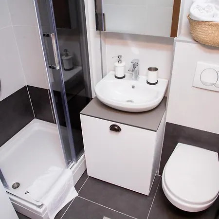 Teodor Διαμέρισμα *